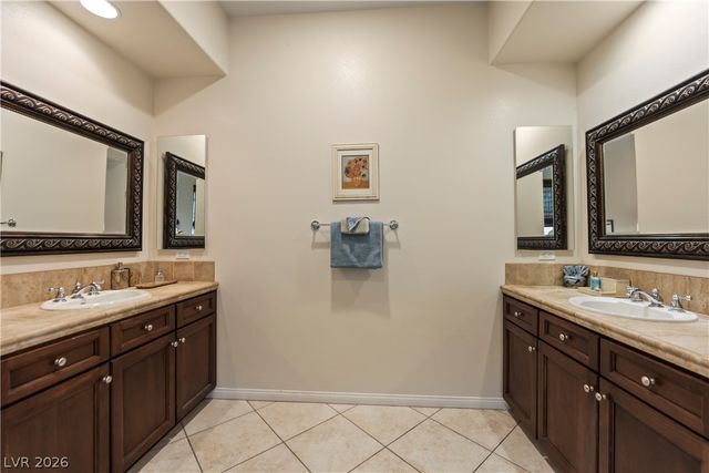 6864 Desert Island Street, Las Vegas, NV 89149