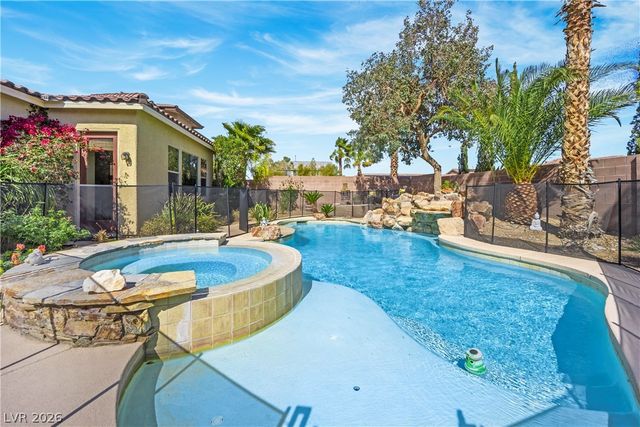 6864 Desert Island Street, Las Vegas, NV 89149