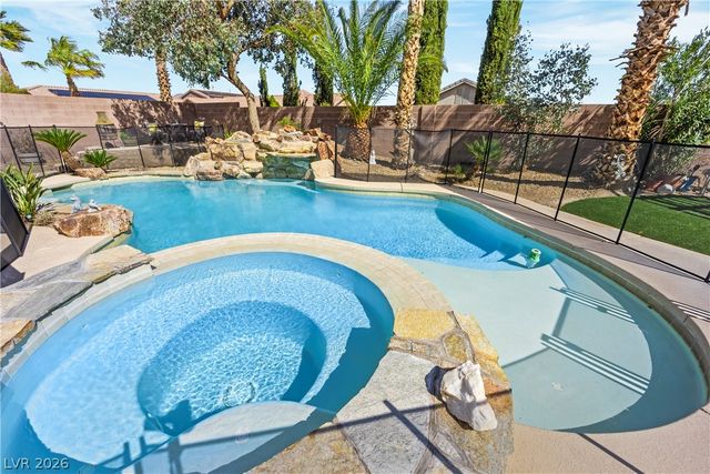 6864 Desert Island Street, Las Vegas, NV 89149