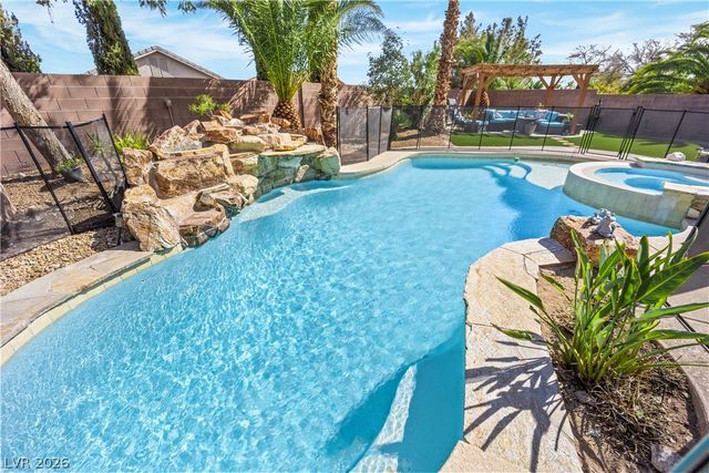 6864 Desert Island Street, Las Vegas, NV 89149