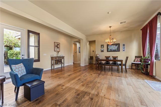 6864 Desert Island Street, Las Vegas, NV 89149