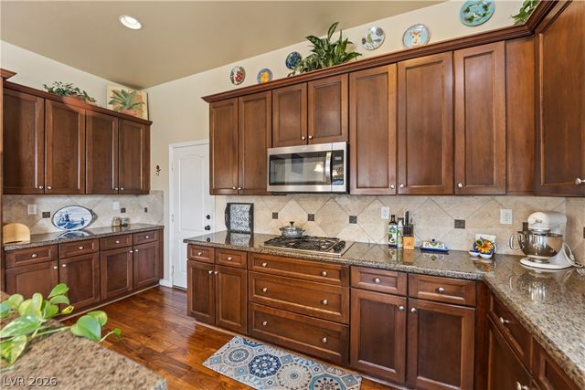 6864 Desert Island Street, Las Vegas, NV 89149