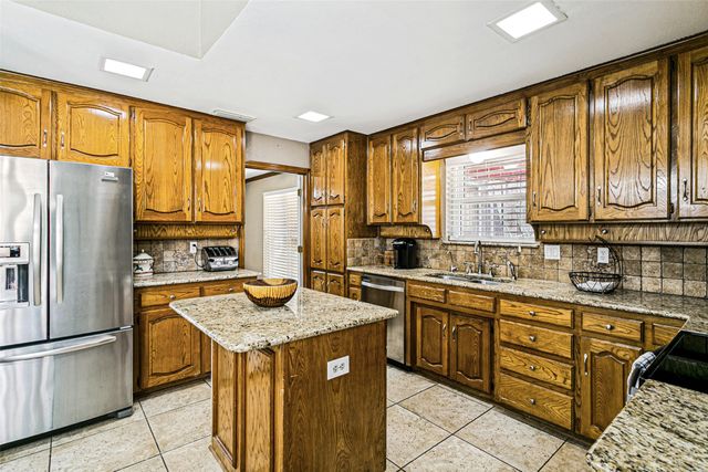 4801 Gaylewood Court, Arlington, TX 76017