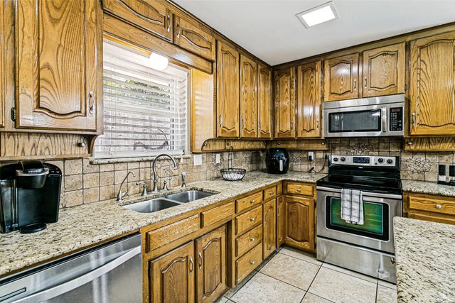 4801 Gaylewood Court, Arlington, TX 76017