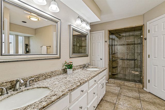 4801 Gaylewood Court, Arlington, TX 76017