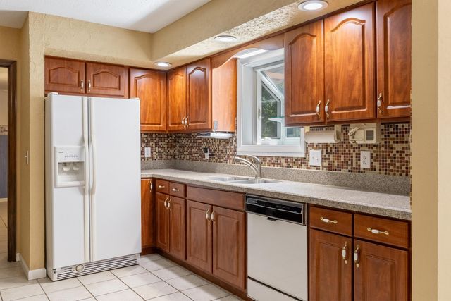 7229 Fairington Circle, Hixson, TN 37343