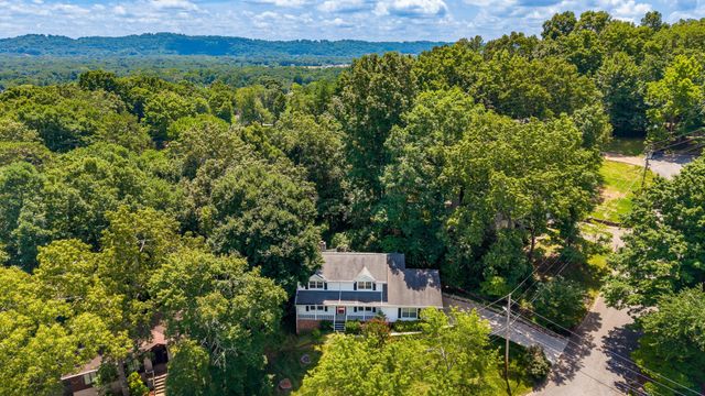 7229 Fairington Circle, Hixson, TN 37343
