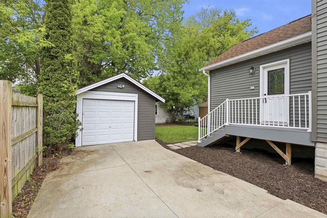 851 FRANKLIN STREET, Oshkosh, WI 54901