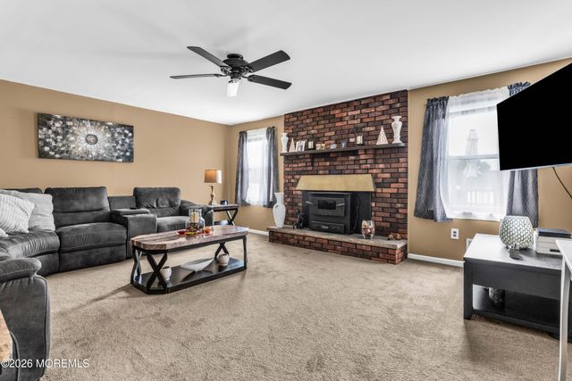 89 Wilson Avenue, Parlin, NJ 08859