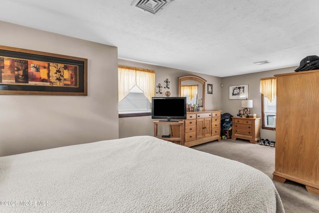 89 Wilson Avenue, Parlin, NJ 08859
