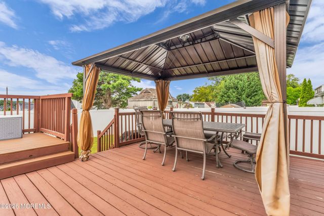 89 Wilson Avenue, Parlin, NJ 08859