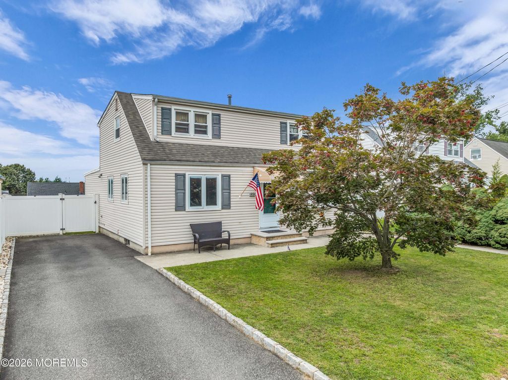 89 Wilson Avenue, Parlin, NJ 08859