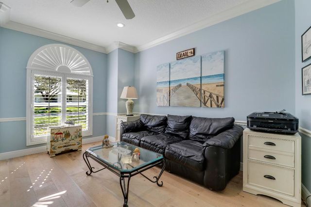 5213 Desert Vixen Road, Palm Beach Gardens, FL 33418