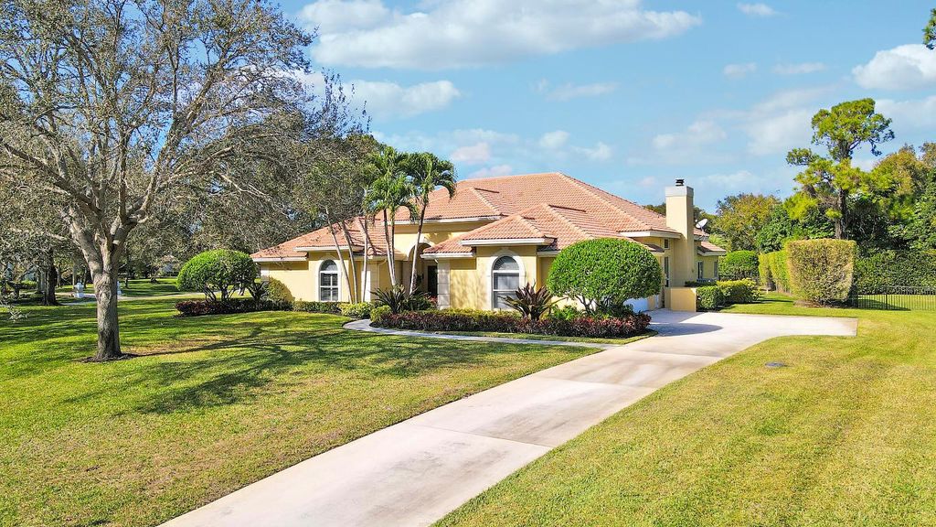 5213 Desert Vixen Road, Palm Beach Gardens, FL 33418