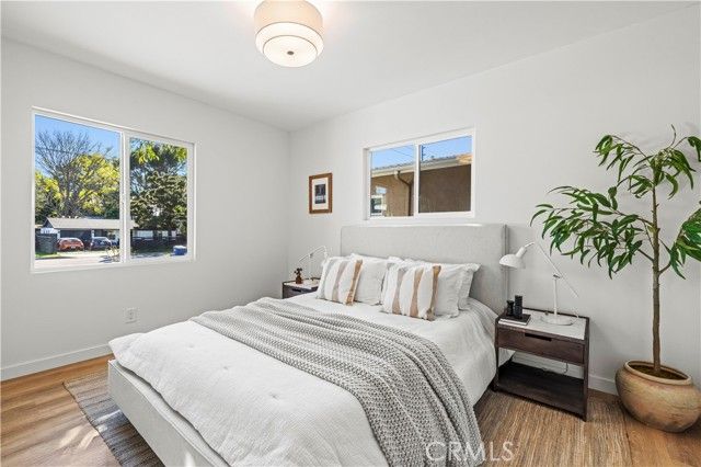 15933 Haynes Street, Van Nuys (los Angeles), CA 91406