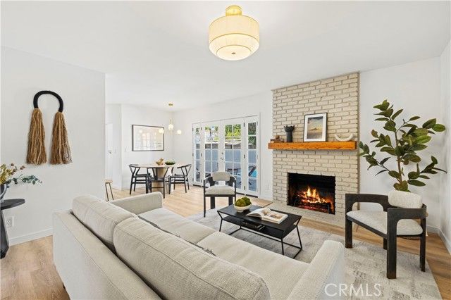 15933 Haynes Street, Van Nuys (los Angeles), CA 91406