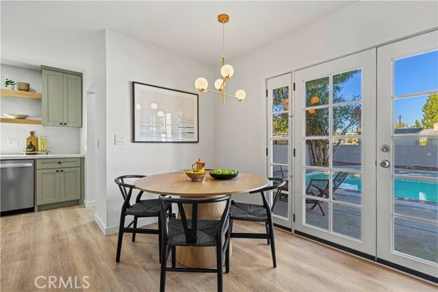 15933 Haynes Street, Van Nuys (los Angeles), CA 91406