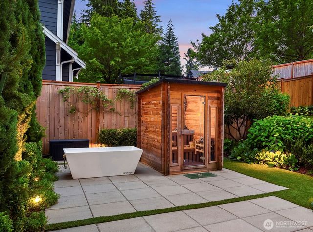 13420 NE 83rd Street, Redmond, WA 98052