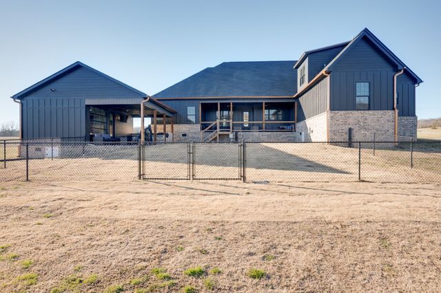 405 Shelbyville Hwy, Fayetteville, TN 37334