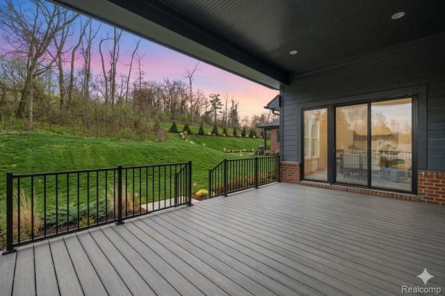 30714 Franklin Hills Court, Farmington Hills, MI 48335