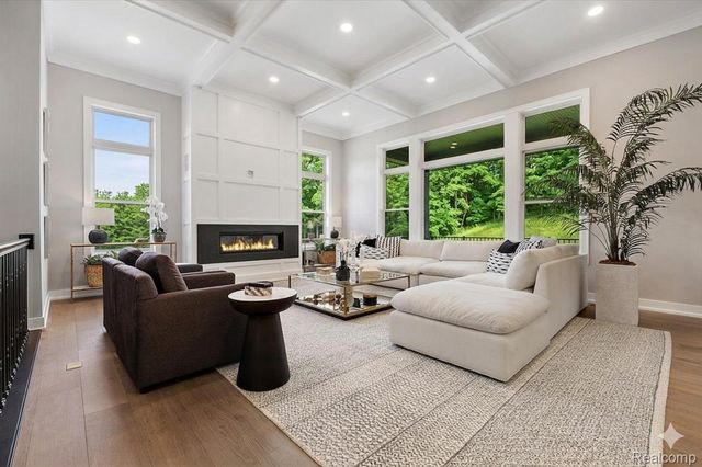 30714 Franklin Hills Court, Farmington Hills, MI 48335