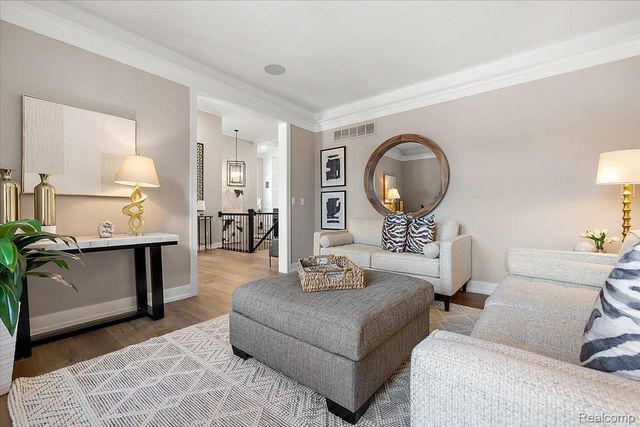 30714 Franklin Hills Court, Farmington Hills, MI 48335