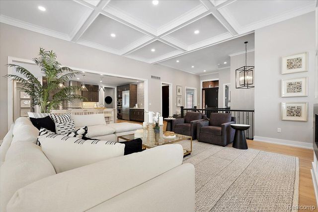 30714 Franklin Hills Court, Farmington Hills, MI 48335