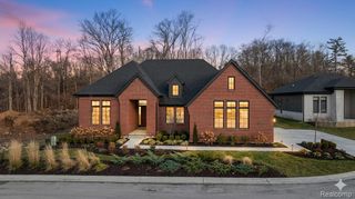 30714 Franklin Hills Court, Farmington Hills, MI 48335