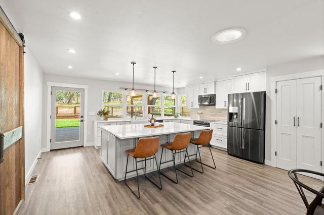13146 Torrey Pines Dr, Auburn, CA 95602