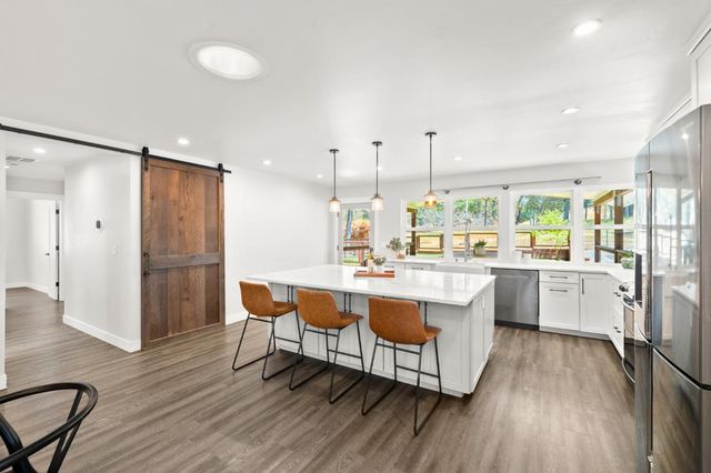 13146 Torrey Pines Dr, Auburn, CA 95602
