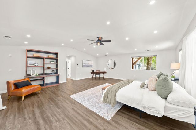 13146 Torrey Pines Dr, Auburn, CA 95602