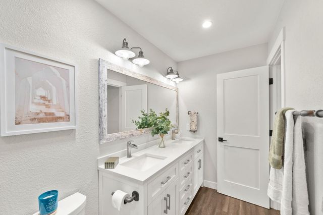 13146 Torrey Pines Dr, Auburn, CA 95602