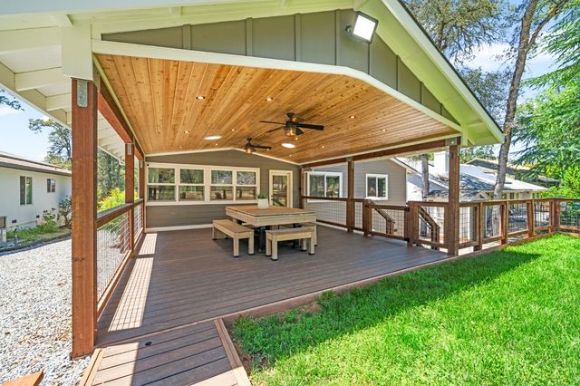 13146 Torrey Pines Dr, Auburn, CA 95602