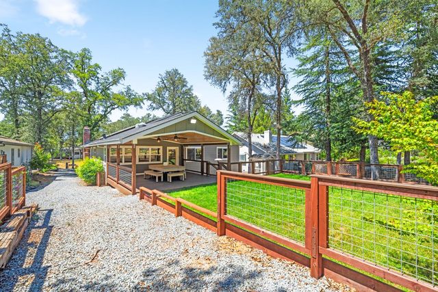 13146 Torrey Pines Dr, Auburn, CA 95602