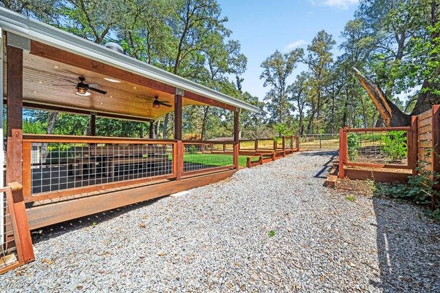 13146 Torrey Pines Dr, Auburn, CA 95602