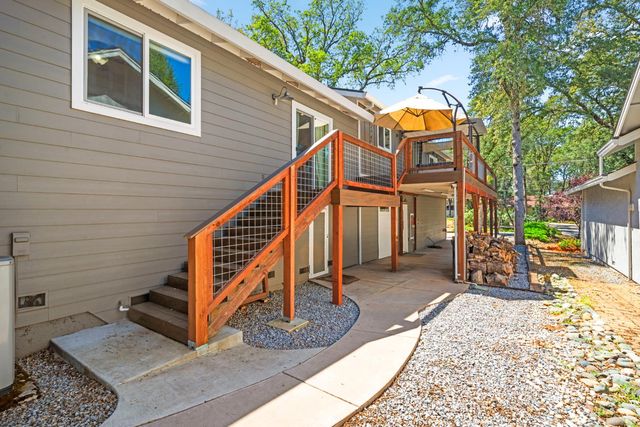 13146 Torrey Pines Dr, Auburn, CA 95602
