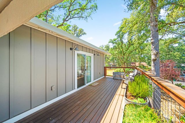 13146 Torrey Pines Dr, Auburn, CA 95602