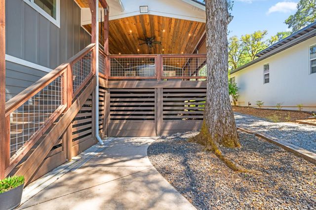 13146 Torrey Pines Dr, Auburn, CA 95602