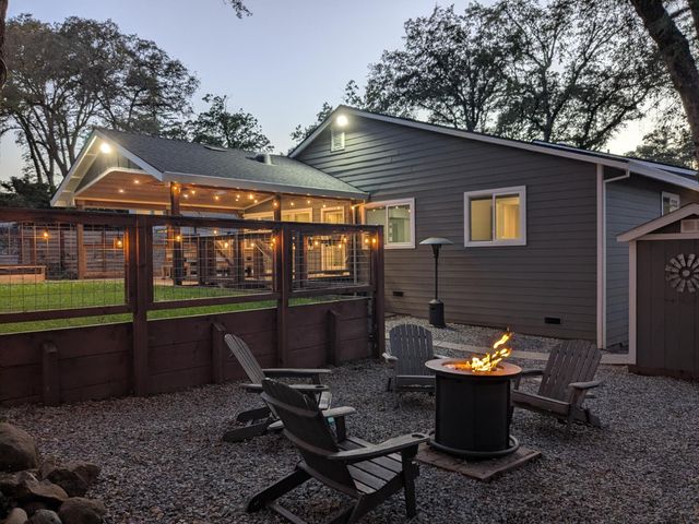 13146 Torrey Pines Dr, Auburn, CA 95602