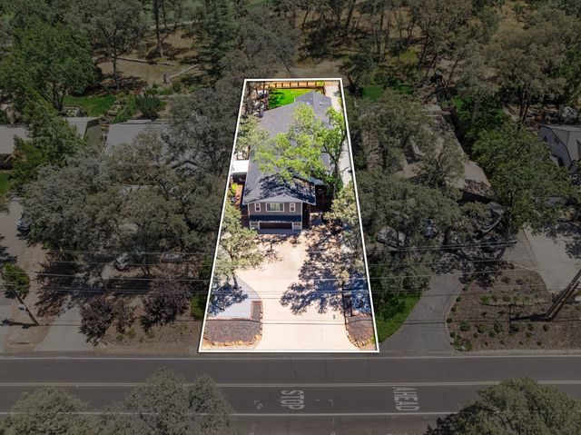 13146 Torrey Pines Dr, Auburn, CA 95602