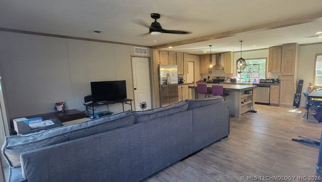 18435 S 80th West Avenue, Mounds, OK 74047