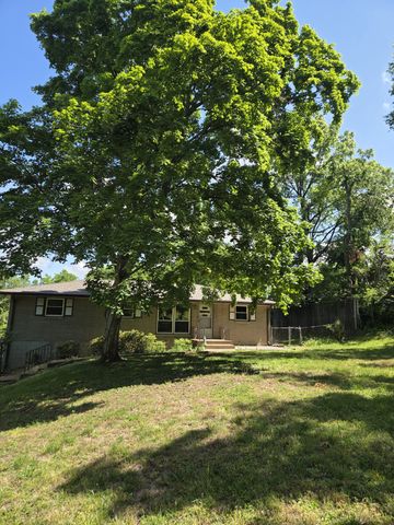 608 Burgundy Dr, Madison, TN 37115