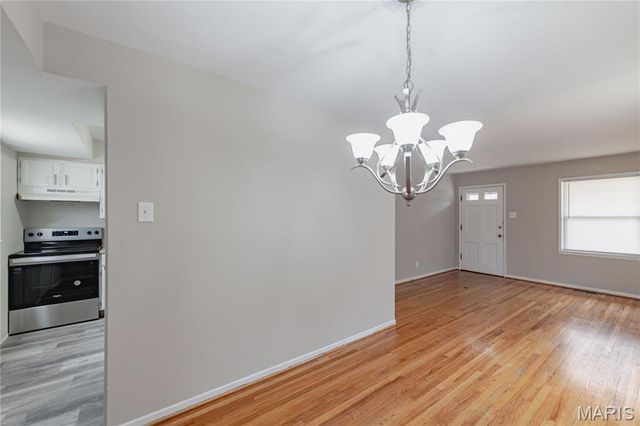 337 Lancashire Road, St Louis, MO 63137