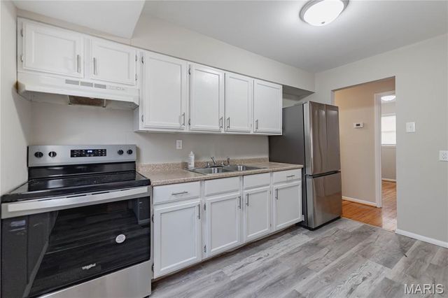 337 Lancashire Road, St Louis, MO 63137