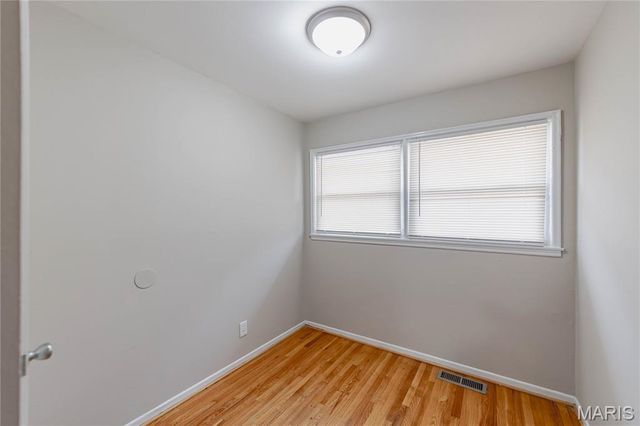 337 Lancashire Road, St Louis, MO 63137