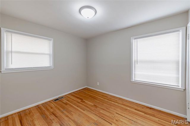 337 Lancashire Road, St Louis, MO 63137