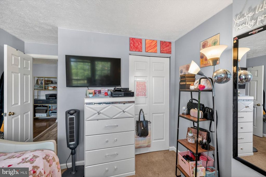 Image 20 of property listing at 697 WINDING STREAM WAY #201, Odenton, MD 21113