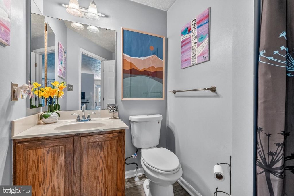 Image 21 of property listing at 697 WINDING STREAM WAY #201, Odenton, MD 21113
