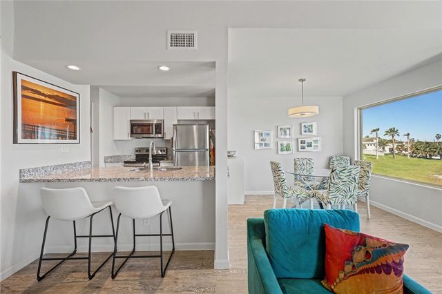 620 S Fulton Beach 705, Rockport, TX 78382