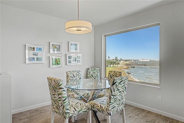 620 S Fulton Beach 705, Rockport, TX 78382